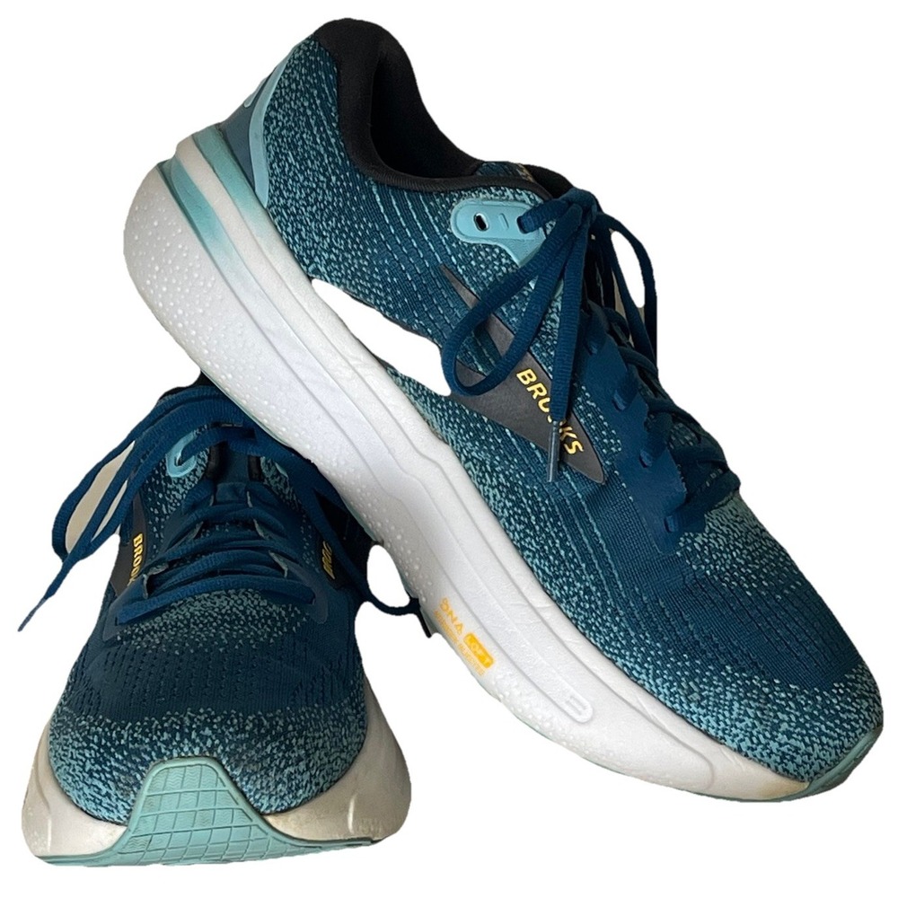 Brooks Men’s Ghost Max Teal and Light Blue Men's Running Shoes! Size 11.5 D! GUC
